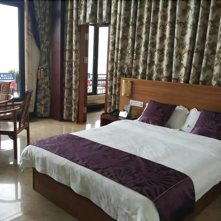 Shili Yintan Hotel