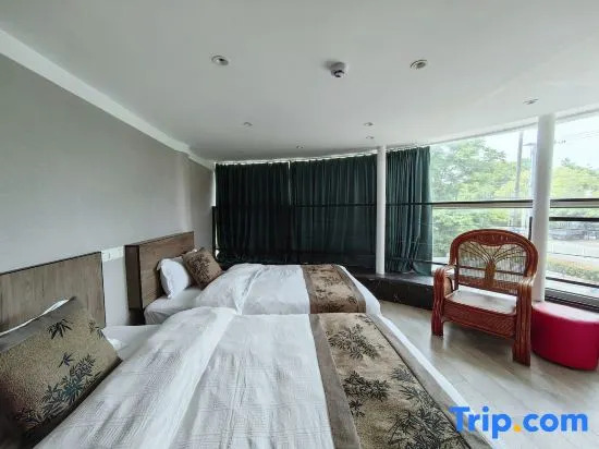 Zihuan Hotel (Dushi Road)