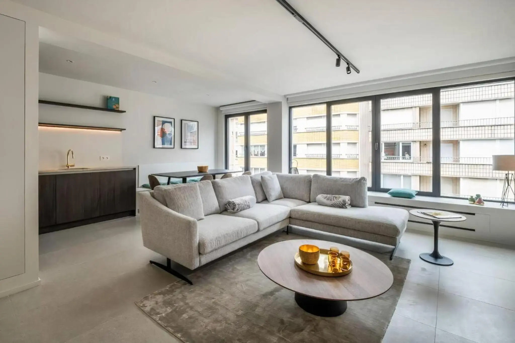 Fully renovated magnificent apt 50m from the beach