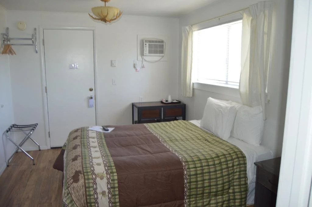 Newport Antler Motel