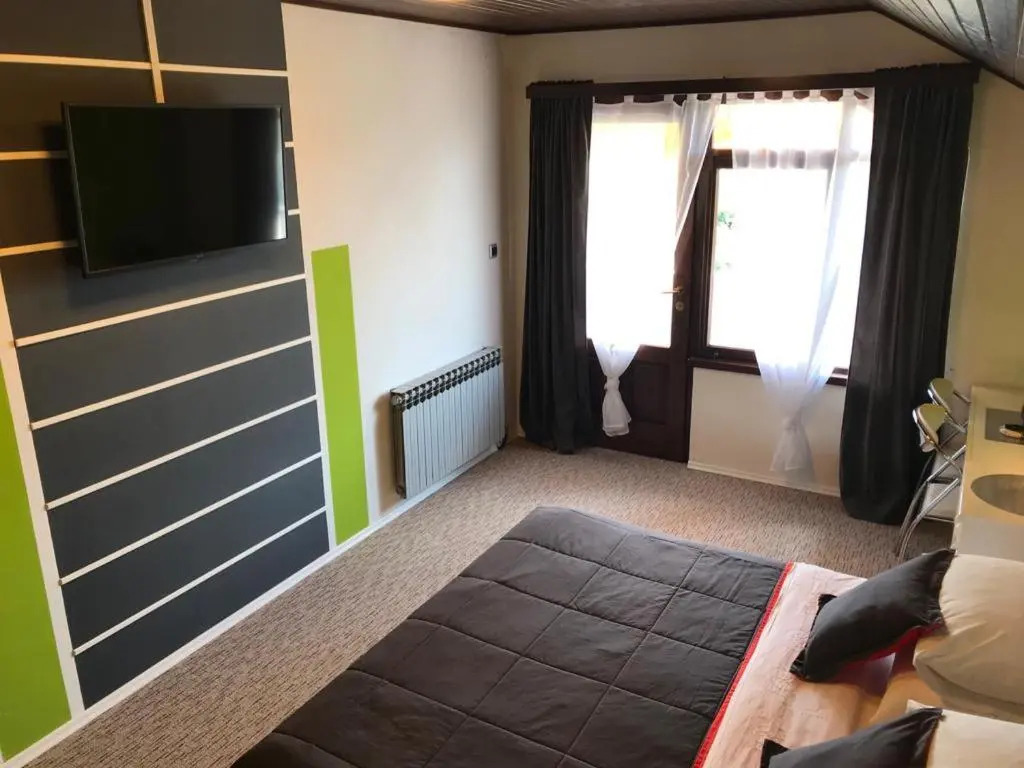 Guesthouse Ema