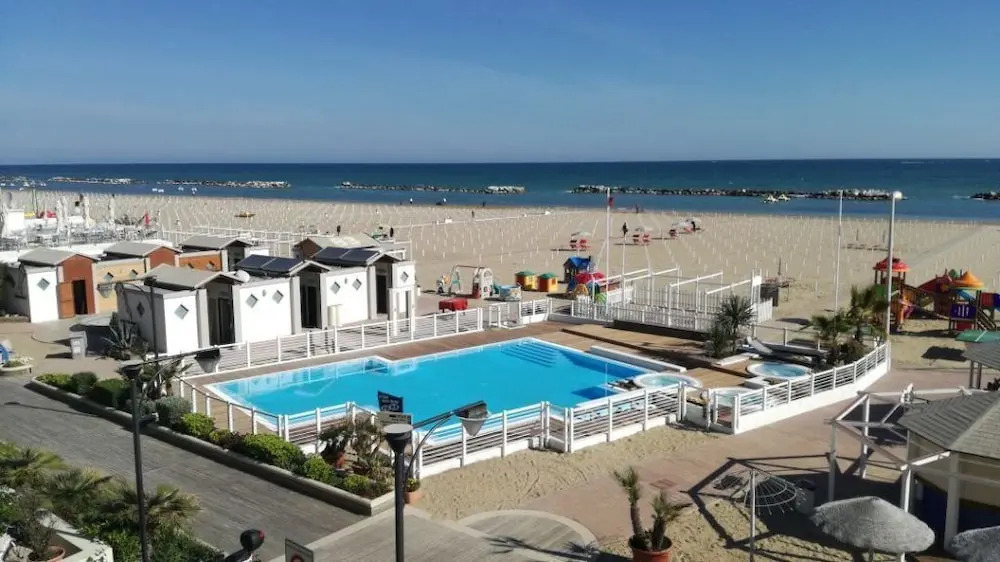 Hotel Reve