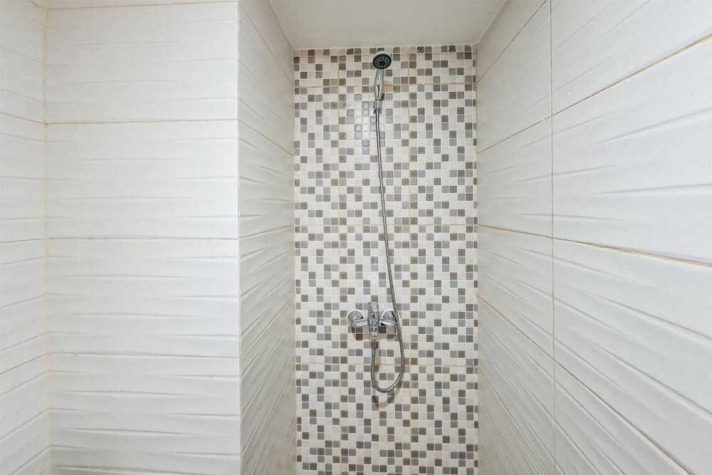 Good Location Studio At Cisauk Point Apartment