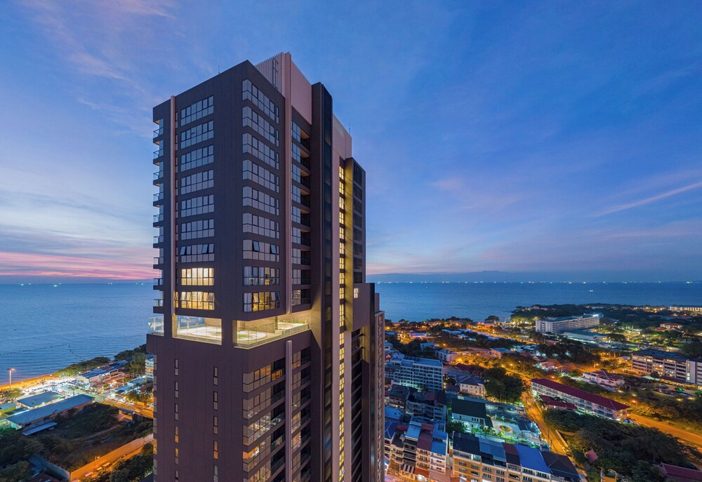 The Panora Pattaya Luxury Seaview Condo