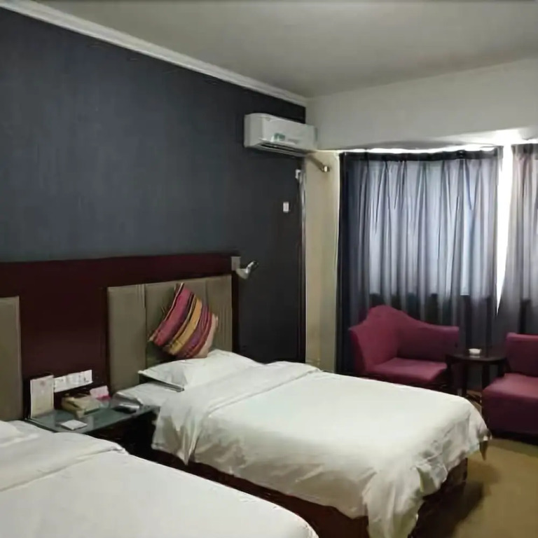 Zhongzhou Business Hotel (Luoyang Peony Park Shanghai Market Subway Station)(中州商务酒店(洛阳牡丹公园上海市场地铁站店))