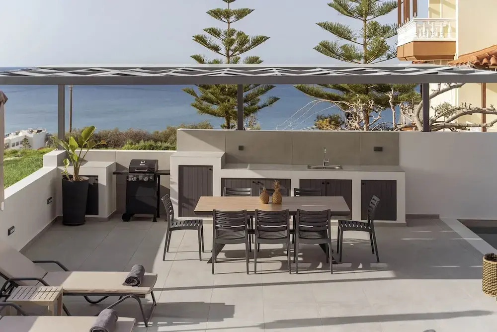 Villa Solaire - With 2 Private Pools & Sauna