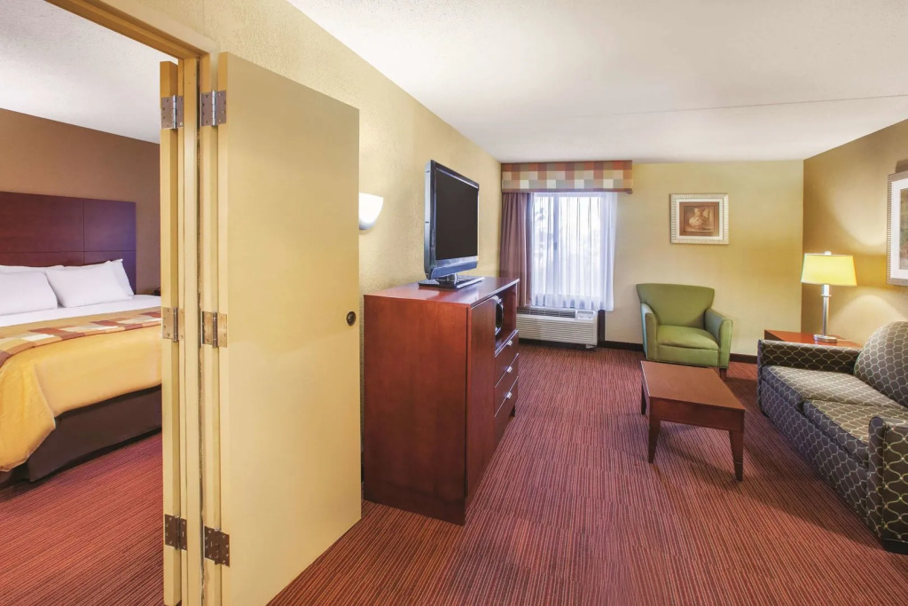 Ashbourne Hotel Canton Hall of Fame I-77