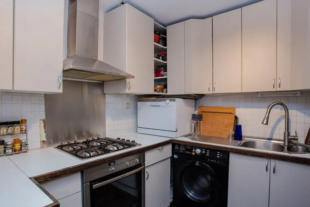 1 Bedroom Flat Near Hampstead Heath
