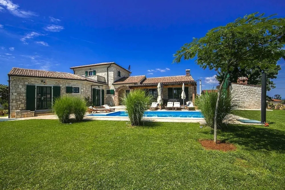 Villa Una