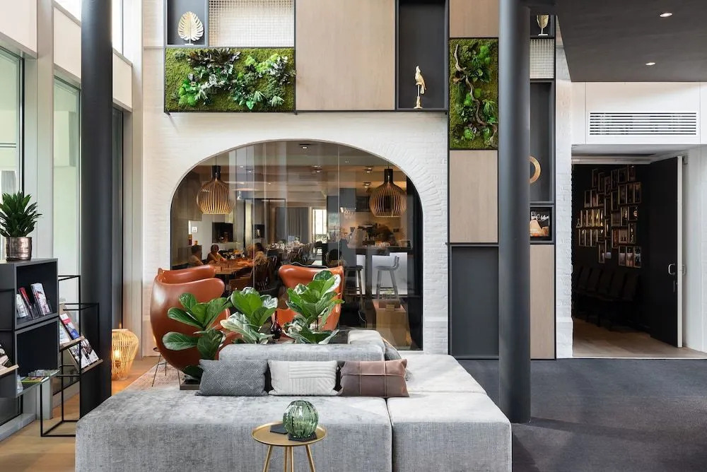 Ariane Hotel