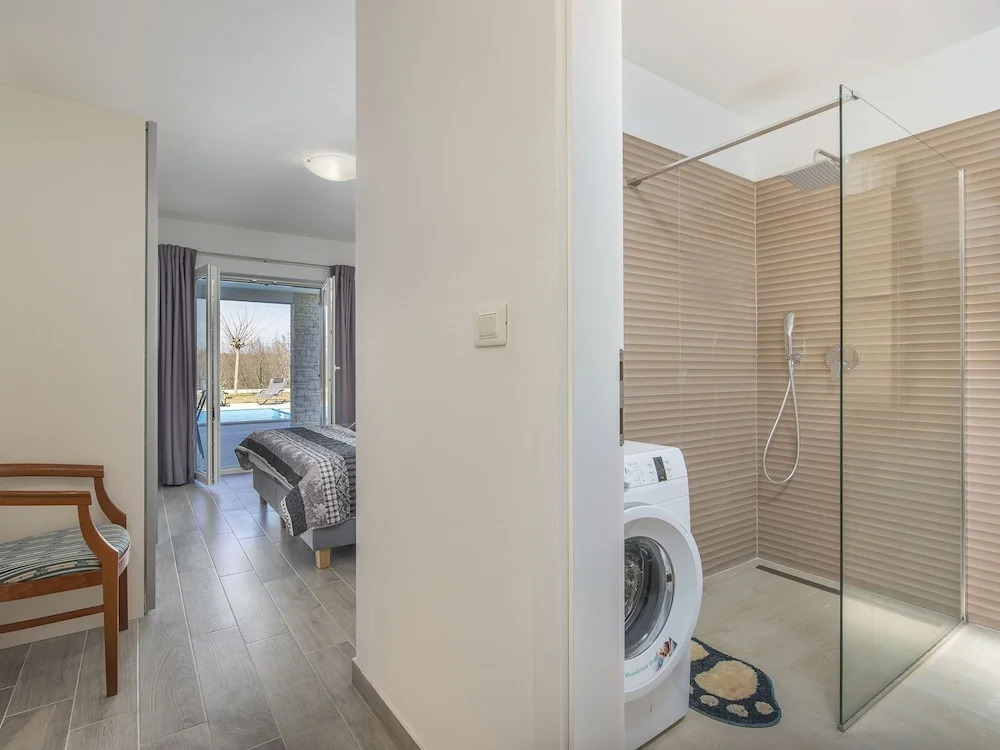 Villa Ragusa for 6+2 People With Pool in a Small Village Sosici Near Rovinj