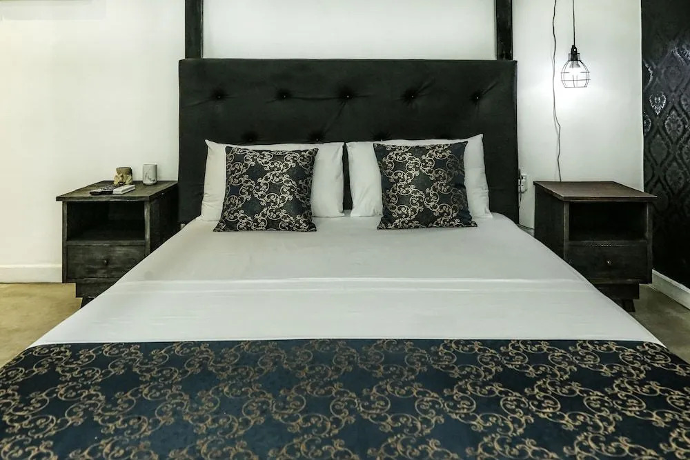 Mintaas Hotel