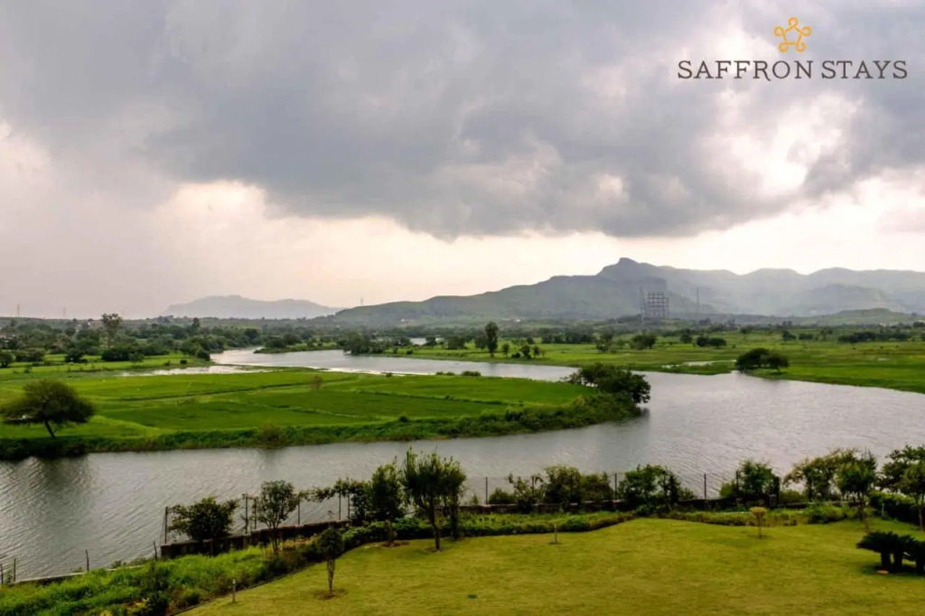 SaffronStays Mega Farms