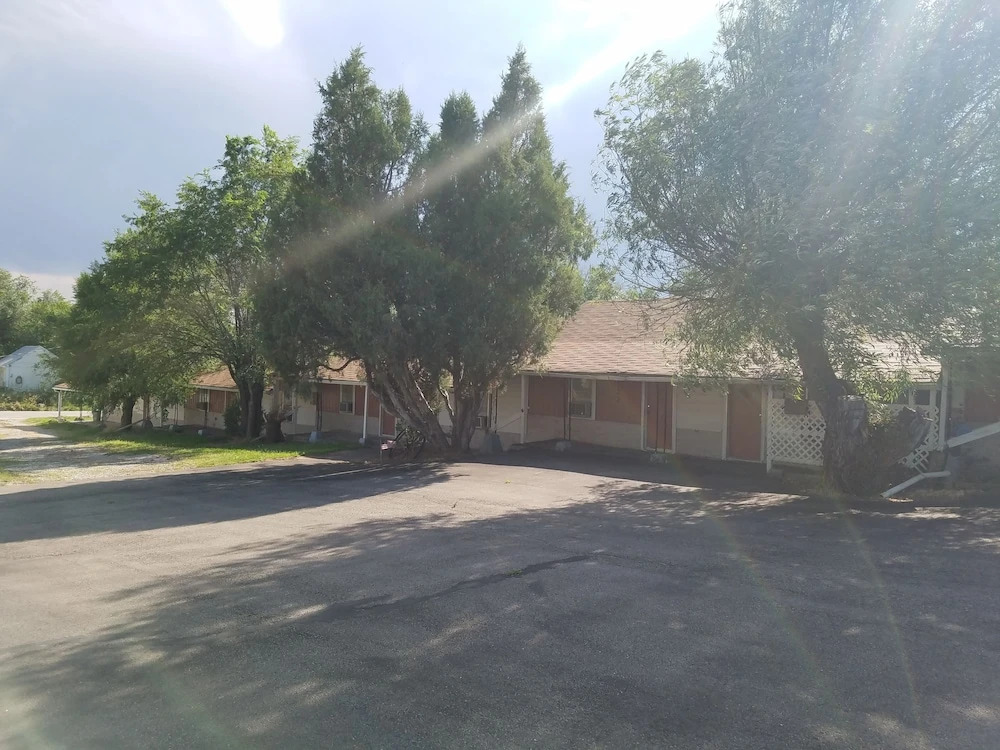 Moorcourt Motel