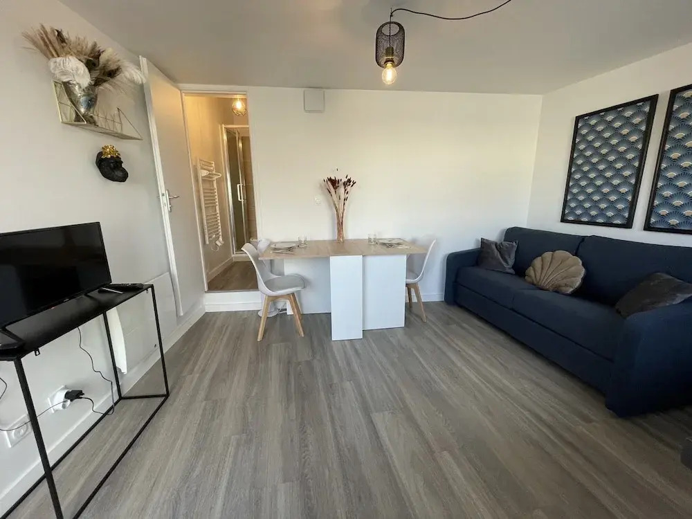 Apartment in Le Mans With Private Parking