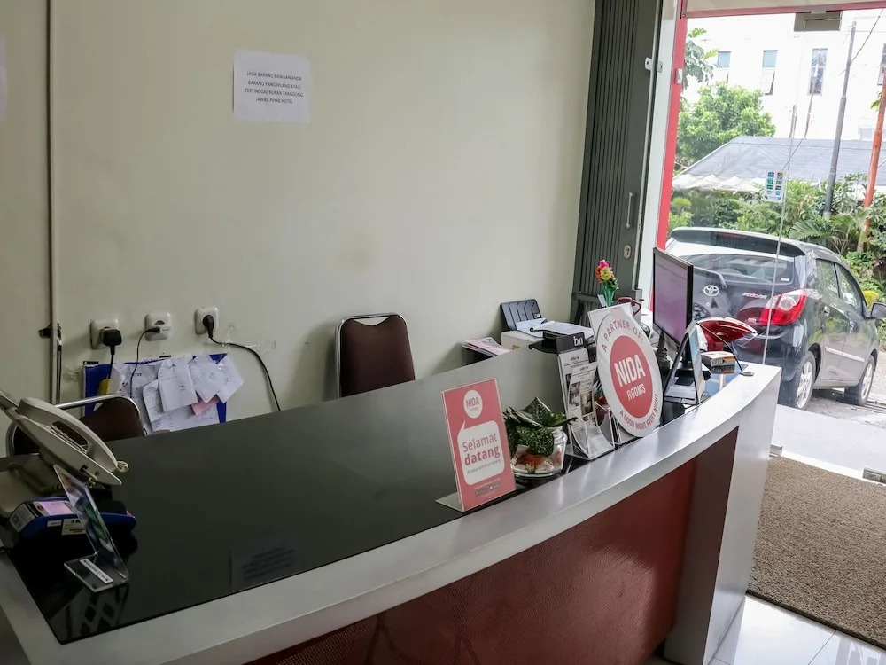Nida Rooms Surya Samantri Coblong