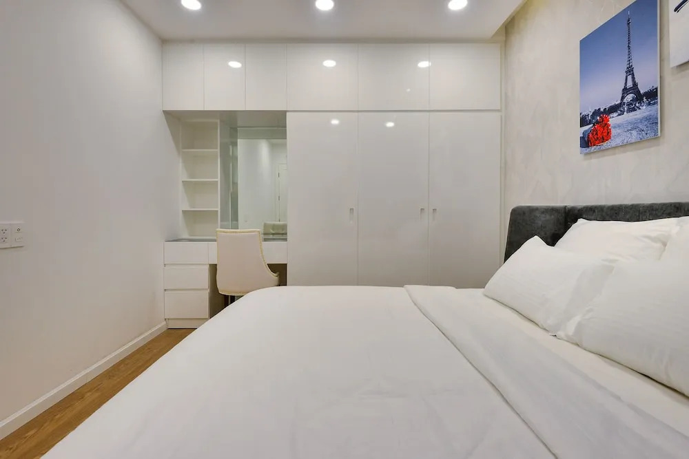 Gold View Apartment Floor 18