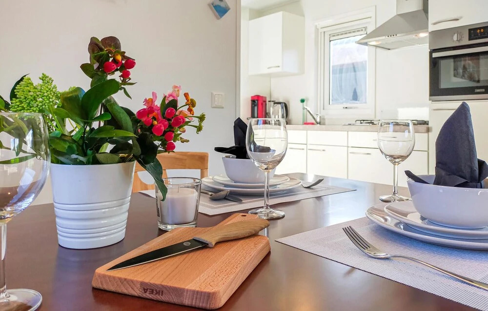 Stunning Home in Giethoorn With 2 Bedrooms and Wifi