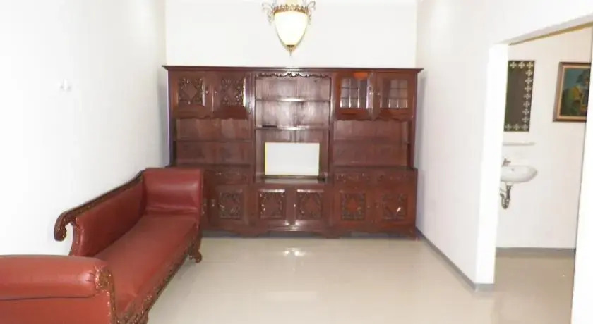 Guest House Revin