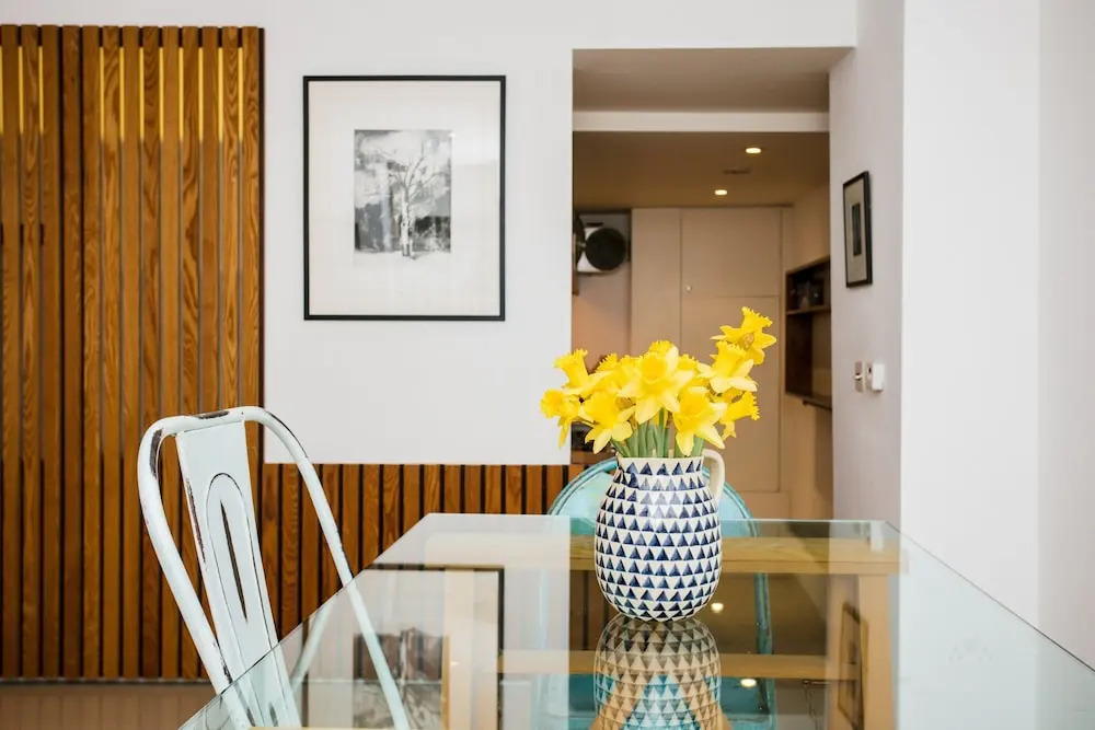 2 Bed Flat Near Kensington Gardens