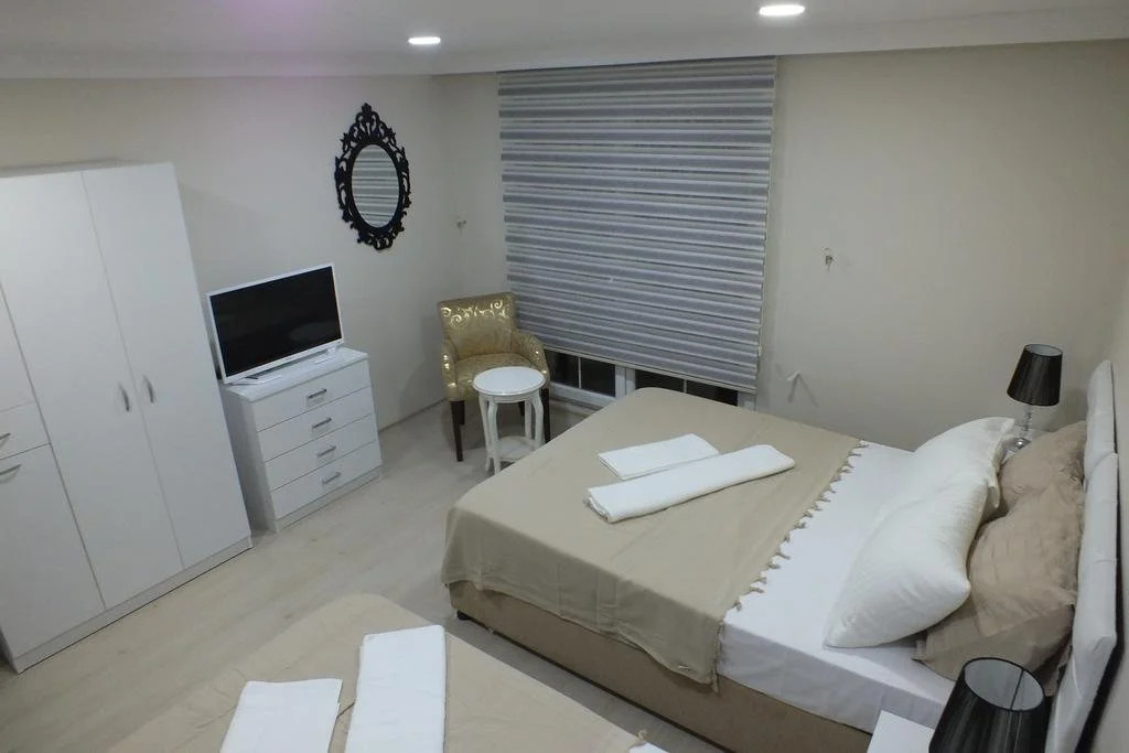 Abad-I Nev Hotel 2
