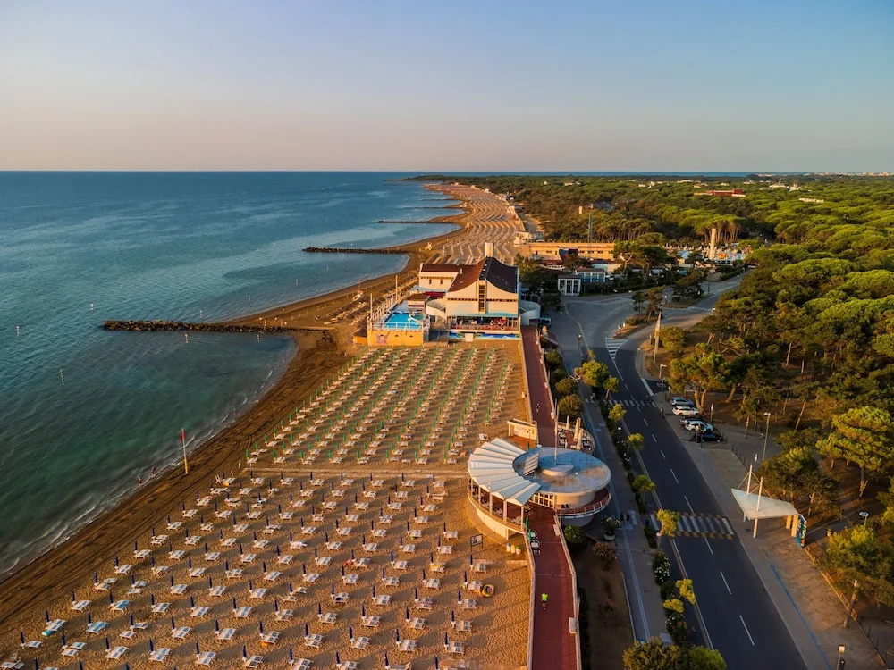 Villa 500mt from the beach