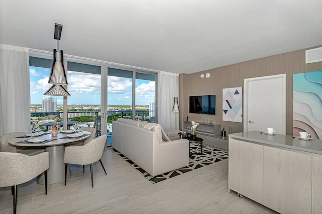 5 Stars Luxury 1BR -FRONT Intracoastal VIEW