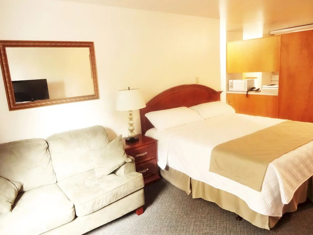 University Motel Suites