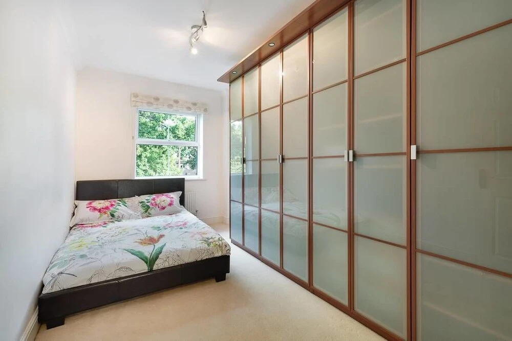 Luxury Northwood Apartment