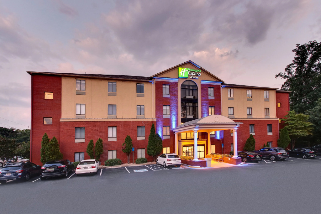 Holiday Inn Express Hotel & Suites - Atlanta/Emory University Area by IHG
