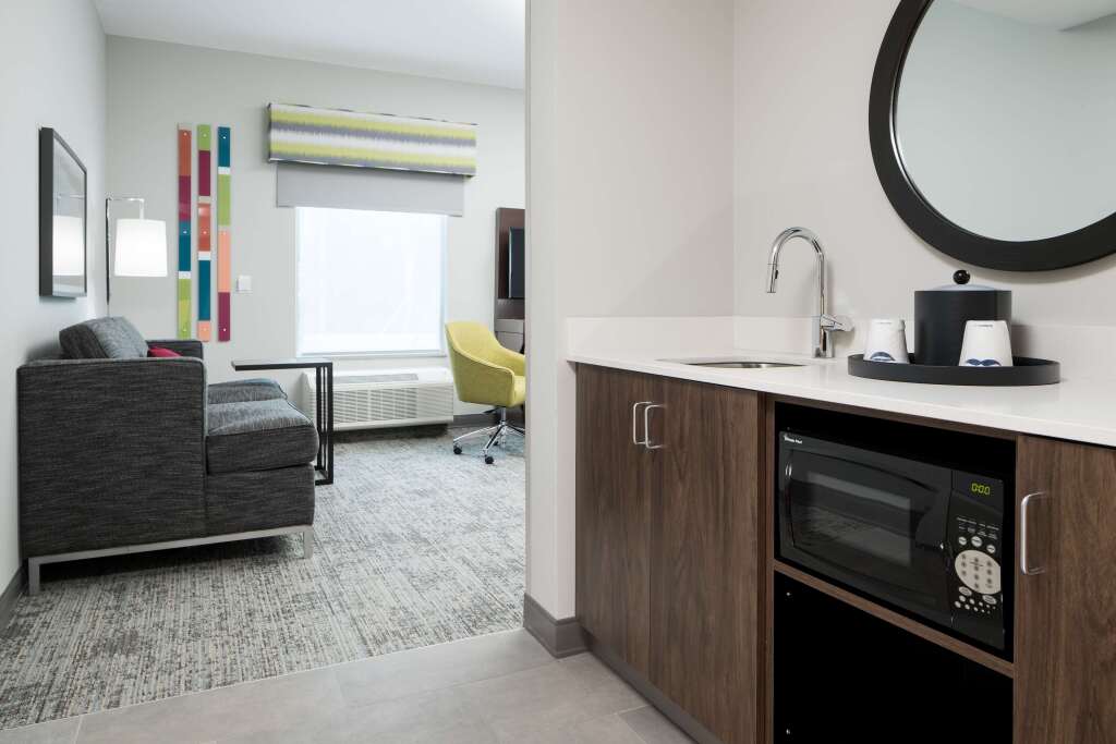 Hampton Inn & Suites Cape Canaveral Cruise Port, Fl
