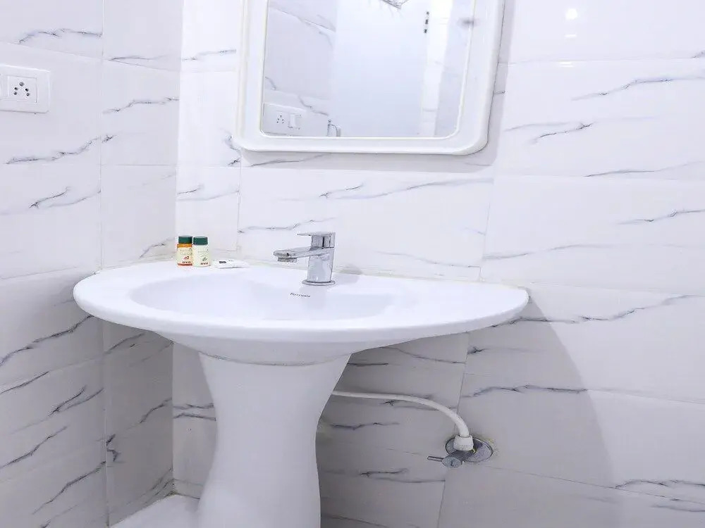OYO 16428 Hotel Comfort Inn