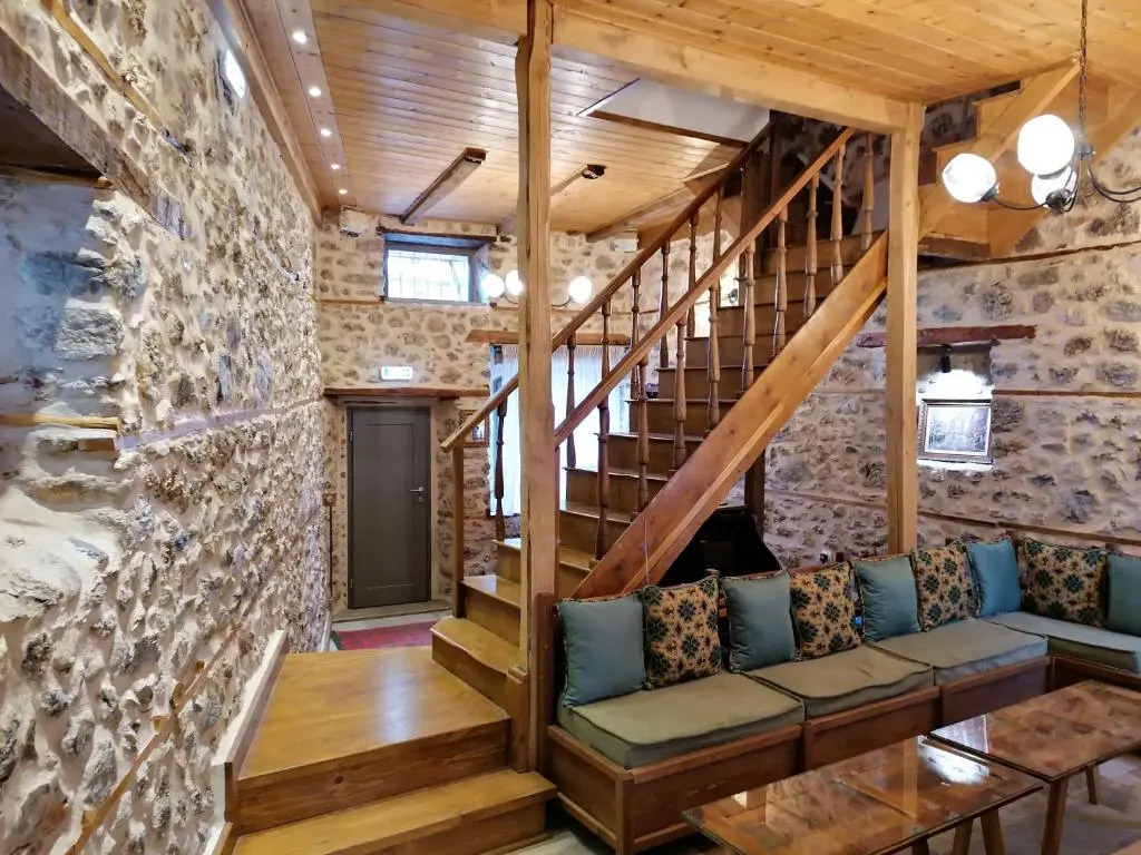 RiverBed Traditional Guest House