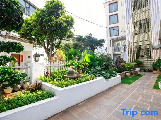 Hersy Vista · Hesi | 270° Panoramic Erhai-Cangshan View Boutique Stay