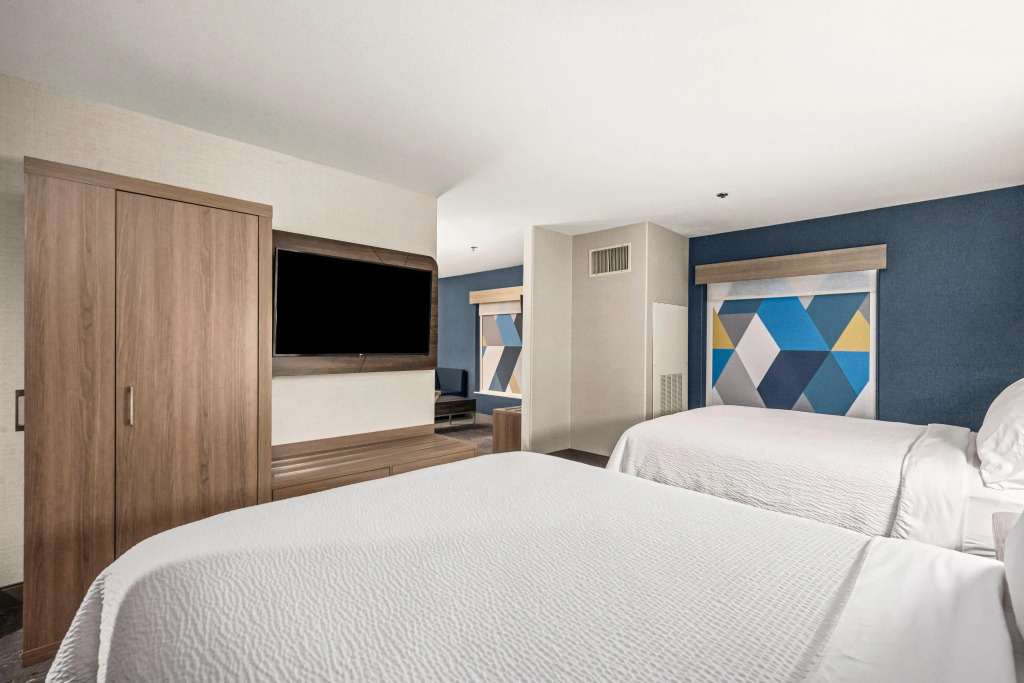 Holiday Inn Express Hotel & Suites Lincoln-Roseville Area by IHG