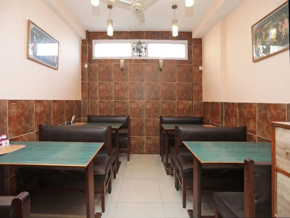 OYO 12721 Vansh Regency