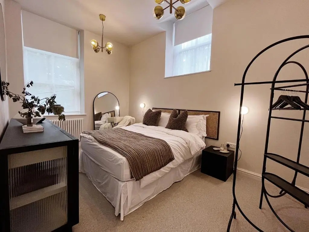 Luxury 2 Bedroom Flat in Central Todmorden
