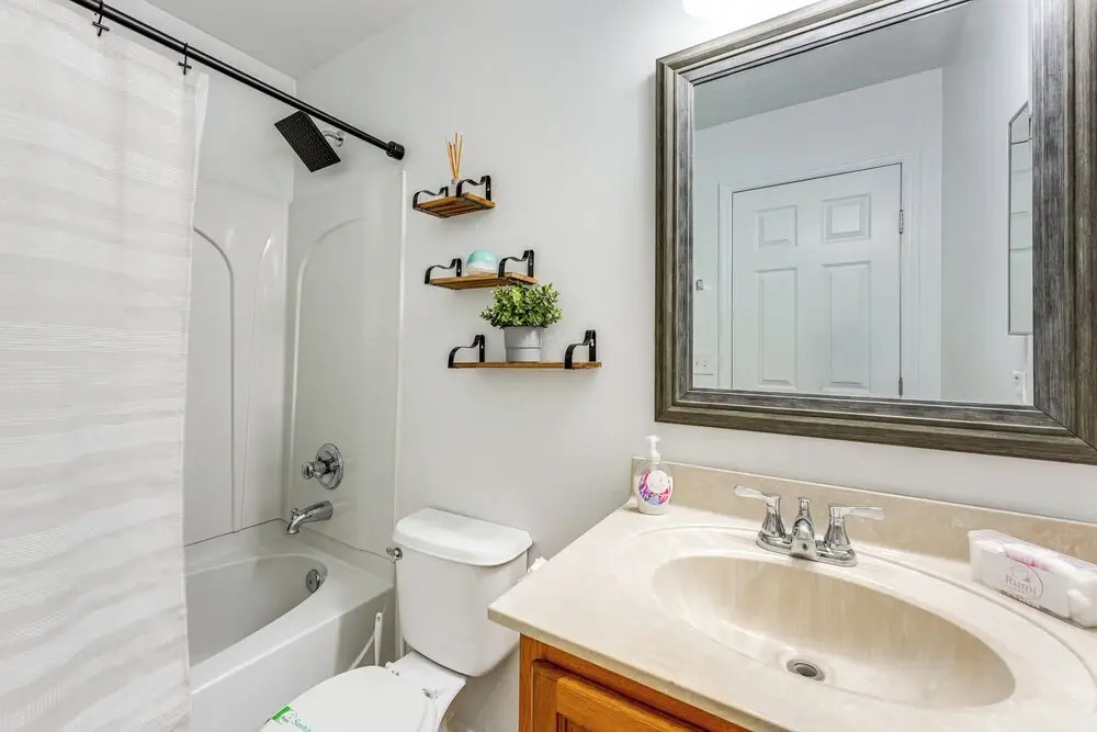 2 Mi to Wdw: Townhouse w/ Patio & Pool Access