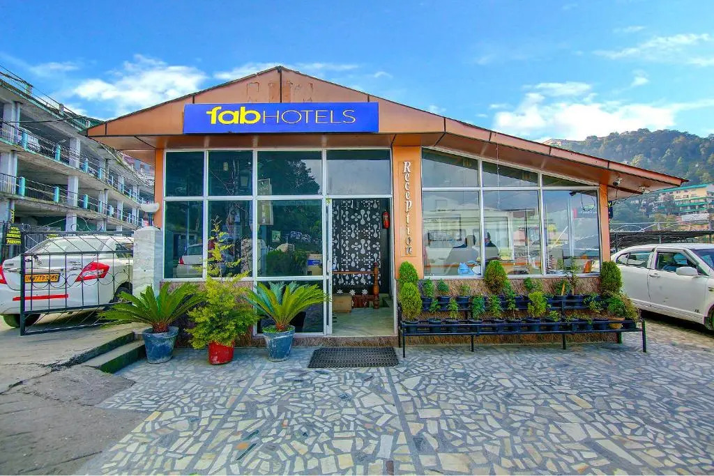 Fabhotel Dwaper