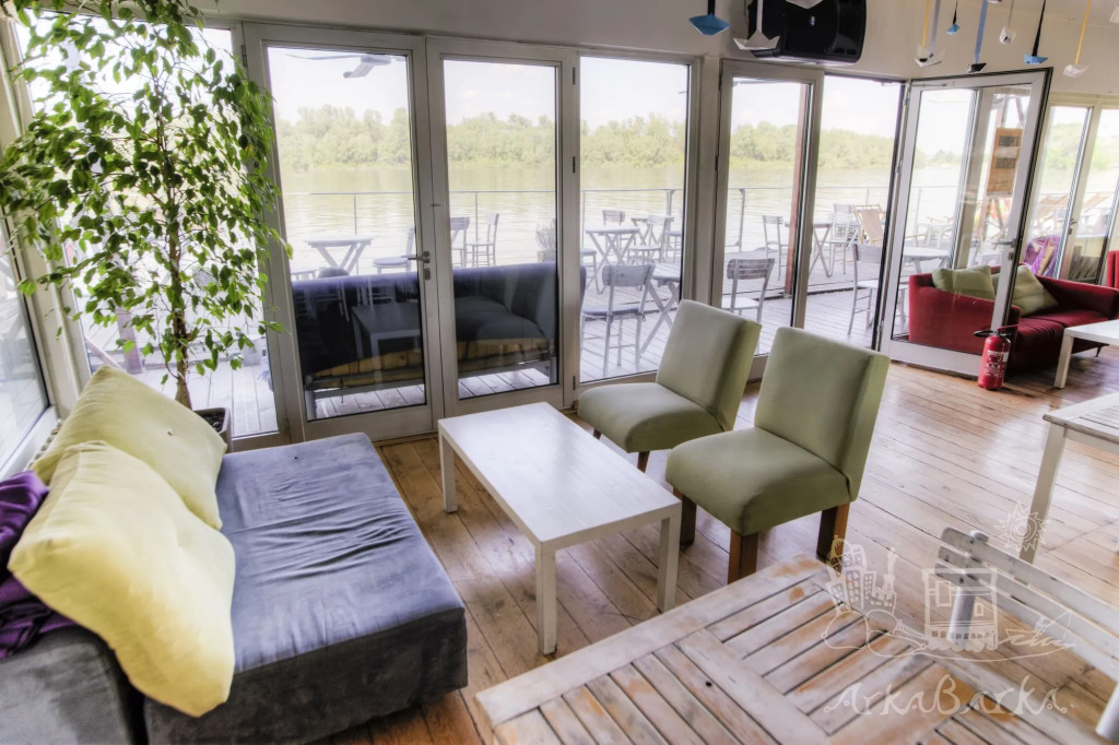 ArkaBarka Floating Hostel