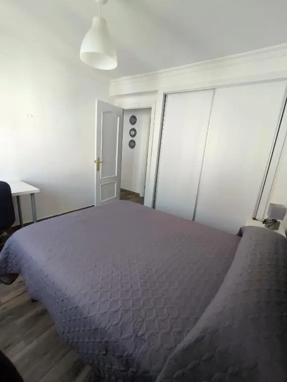 Piso apartamento 3 dormitorios, aire acondicionado