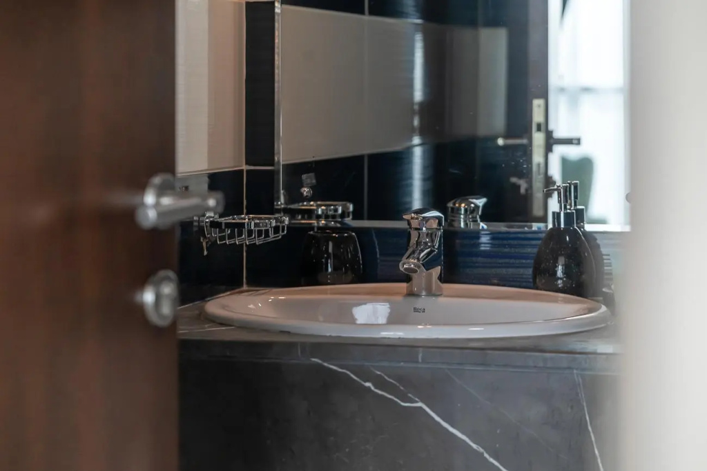 Beautiful 1b flat in Oudah Tower