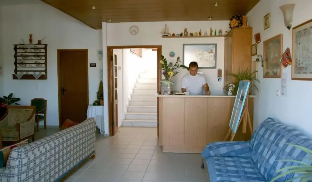 Kiriakos Apartments