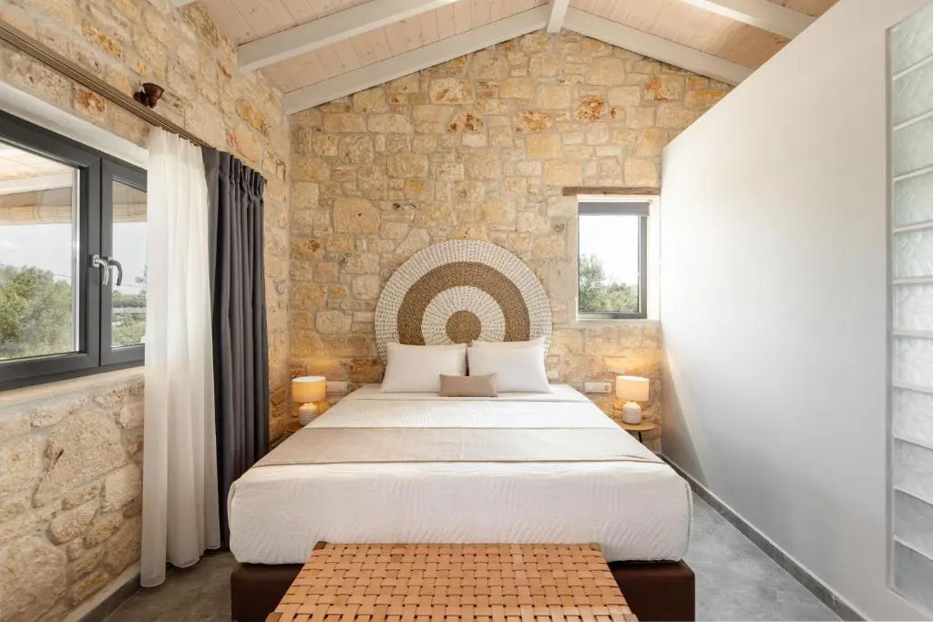 "Four Olives" Luxury Rooms, Afitos #FeelsLikeHome