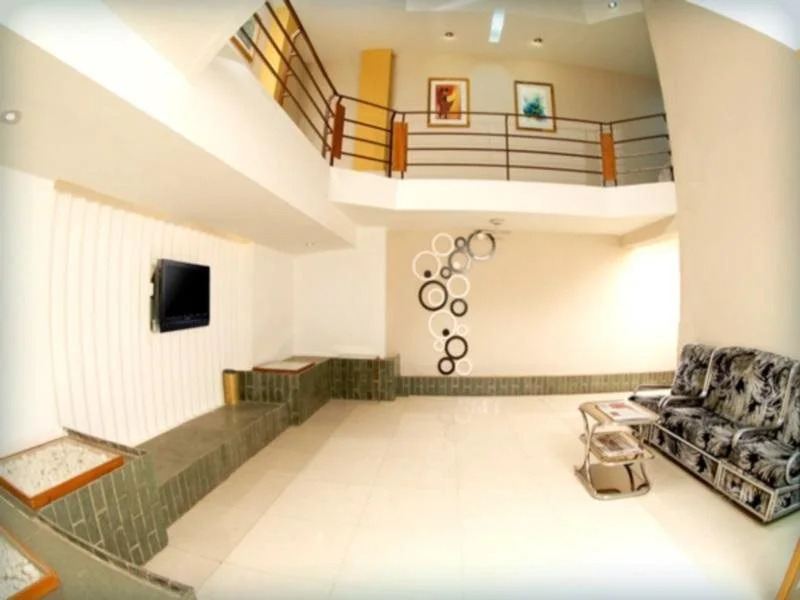 Hotel Rahi Local Unmarried Nri Not Alloewed
