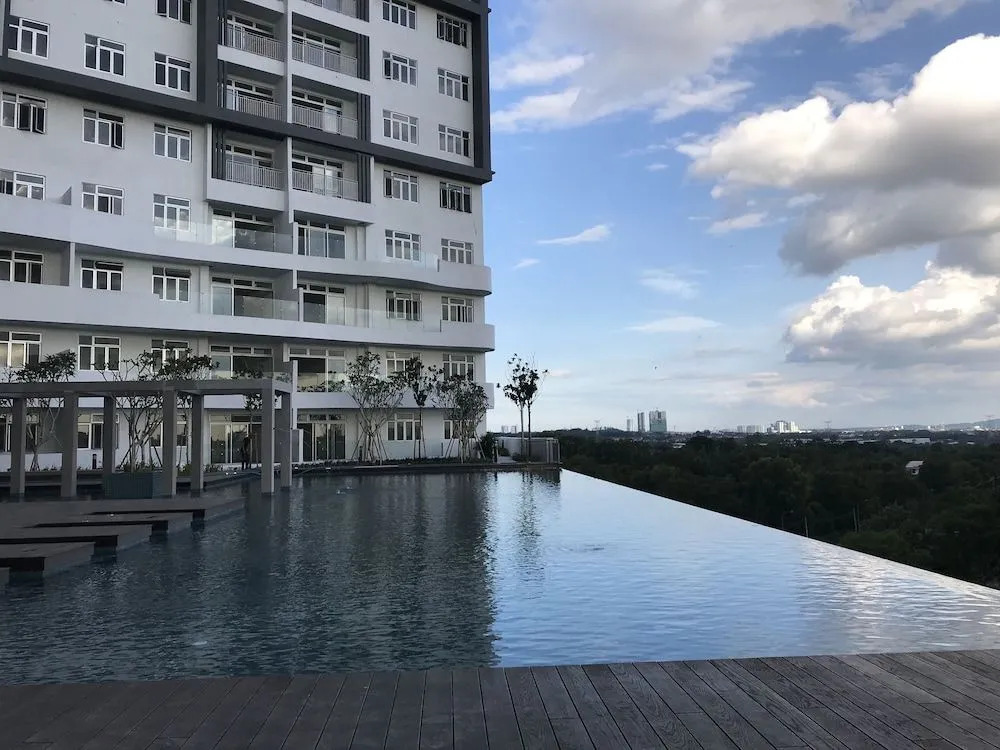 Centra Residences at Nasa City