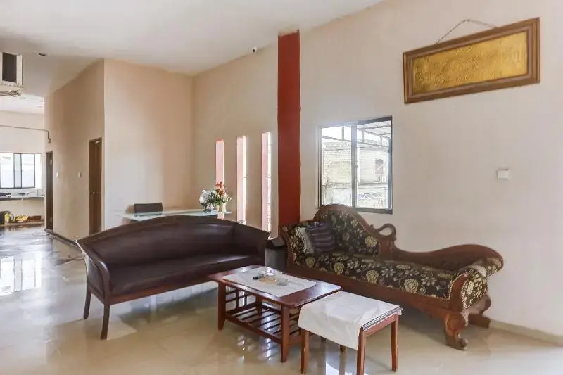 Oyo 91298 Rumah Cantik Homestay