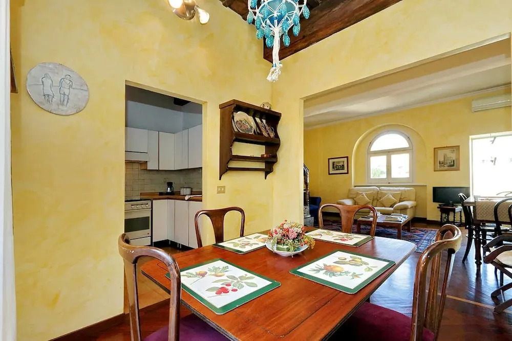 Trevi Comfortable Terrace Apartment