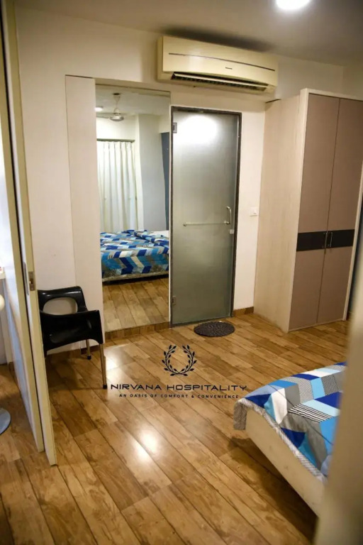 Luxurious Studio Homes Nr Surat Airport by Nirvana Hospitality