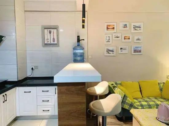 Xi'an Jiushe E-sports Cinema Designer Apartment